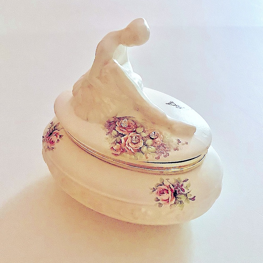 Berger Italy Porcelain Ballet Dancer Keepsake Box Gold Hinged Oval Vintage